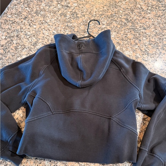 lululemon athletica Black Cropped Hoodie - Picture 2 of 4